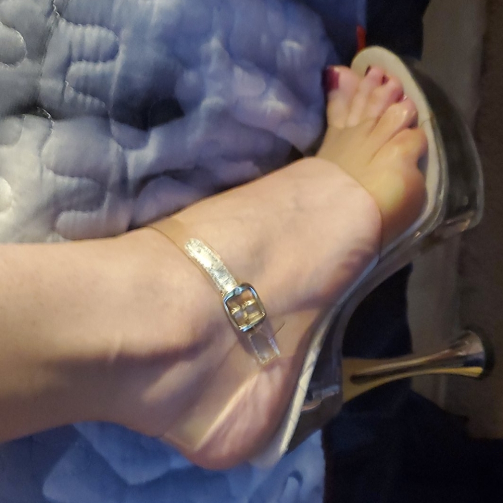 Heels - Picture 5 of 5